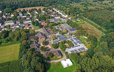 Staedtische Grundschule Welheimer Mark und Schule am Tetraeder  Bottrop  Nordrhein-Westfalen  Deutschland