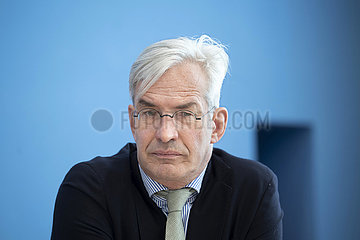 Mathias Middelberg  Klage Nachtragshaushaltsgesetz
