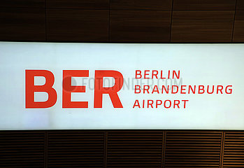 Schoenefeld  Deutschland  Schriftzug des Berlin Brandenburg Airport BER