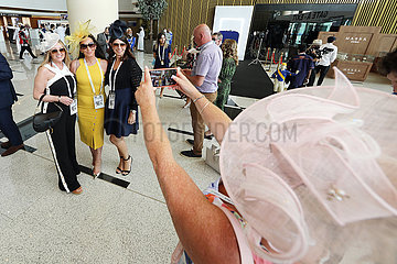 Dubai  Fashion  Women with hats at the racecourse