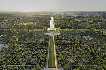 France. Yvelines (78) Palace of Versailles. Aerial view of the Grand Parc de Versailles  designed and laid out by Andre Le Notre where order and symmetry still reign  characteristics of the French garden. The surface of the gardens has increased from 6600 hectares to 500 today. In the background  the Apollo basin and the Grand Canal