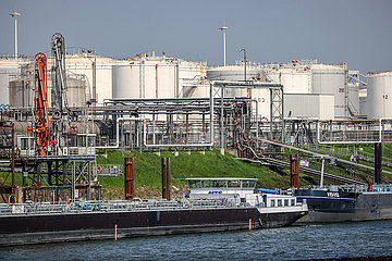 Duisburger Hafen  Ruhrgebiet  Nordrhein-Westfalen  Deutschland  Europa
