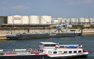 Duisburger Hafen  Ruhrgebiet  Nordrhein-Westfalen  Deutschland  Europa