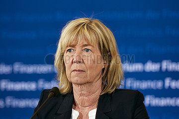 Berlin  Deutschland - Doris Ahnen - Finanzministerin des Landes Rheinland-Pfalz.