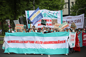 2000 bei der landesweiten Pflege-Demo von Verdi in Düsseldorf