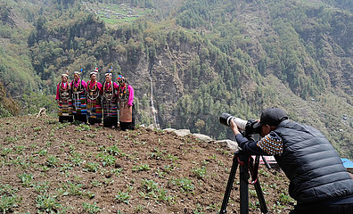 China-Tibet-Zhentang-Sherpa Family-Traditional Dance-Preservation (CN)