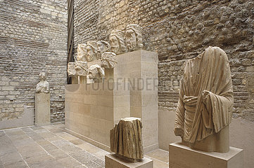 Frankreich. Paris (75) 5. Bezirk. Entschlossene Statuen einiger französischer Könige im Cluny Museum  dem Nationalmuseum des Mittelalters