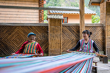 China-Gongshan-Dulong Ethnic Group-Blanket (CN)