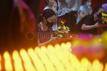 Singapore-Buddhist-Ceremonie