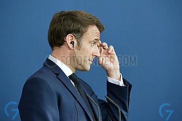 Berlin  Deutschland - Der franzoesische Staatspraesident Emmanuel Macron waehrend einer Pressekonferenz im Kanzleramt.