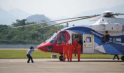 (EyesonSci)CHINA-JIANGXI-JINGDEZHEN-LARGE CIVIL HELICOPTER-MAIDEN FLIGHT (CN)