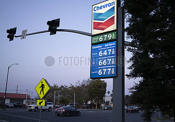 US-amerikanische Kalifornien-Millbrae-Gasolinpreise