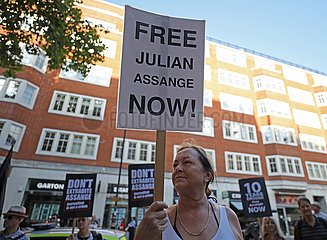 Großbritannien-London-Assange-Protest