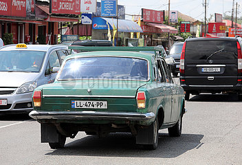 Batumi  Georgien  Autoverkehr in der Stadt