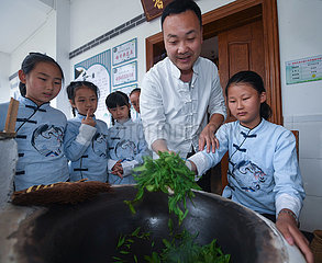 CHINA-ZHEJIANG-HANGZHOU-INTERNATIONAL TEA DAY (CN)