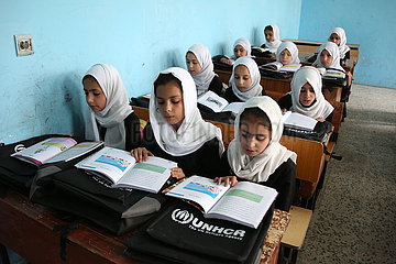 Afghanistan-Kabul-Pupils-Girls