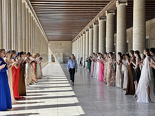 Griechenland-Kathemen-Ankunft Agora-Fashion Show