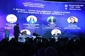 Tunesien-Tunisfinanzierungsinvestitionen und -handel im Afrika-Forum