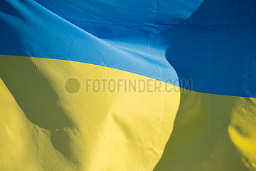 Deutschland  Barenburg - ukrainische Nationalflagge