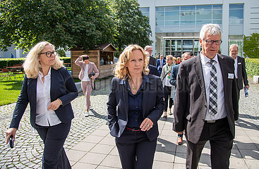 Rundgang mit Steffi Lemke und Thorsten Glauber durch die IFAT München