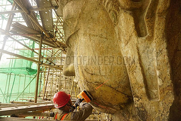 China-Henan-Longmen Grotten-Buddhist Statuen-Findings (CN)