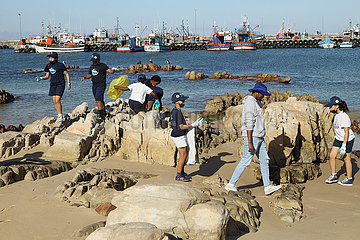 South Africa-Cape Town-World Oceans-Tag-Strach-Aufräumarbeiten