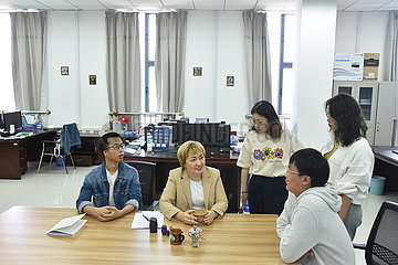 China-Xinjiang-russische Lehrerin (CN)