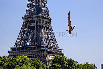 France. Paris (75) (16th arrdt.) From quai Debilly  right bank of the Seine  opposite the Eiffel Tower  Red Bull Cliff Diving (high-flying diving competition - 27m for men  and 21m for women)   stopover in Paris  June 17 and 18  2022
