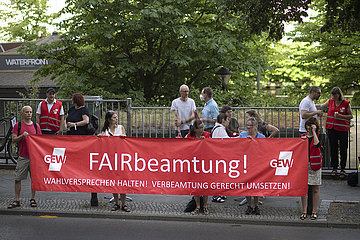 Protest Verbeamtung  Parteitag SPD Berlin