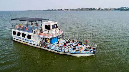 Indien-Madhya Pradesh-Bhopal-Cruise Boot International Yoga Day