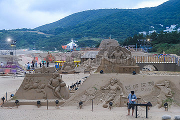 China-Zhejiang-Zhoushan-in-in-Sand-Skulpturenfestiven (CN)