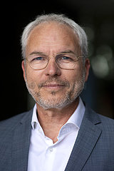 Dr. Stefan Gronemeyer  MDS