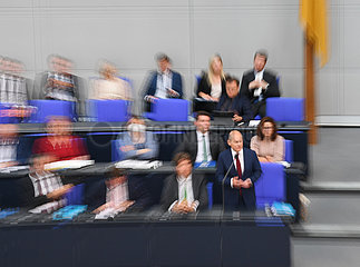 Deutschland-Berlin-Schmolz-Bundestag-Frage-Sitzung Deutschland-Berlin-Schmolz-Bundestag-Frage-Befragung
