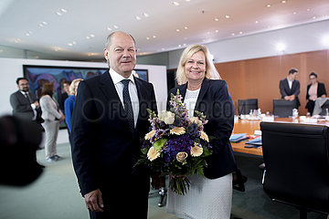 Olaf Scholz  Nancy Faeser  cabinet meeting