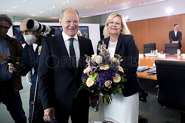 Olaf Scholz  Nancy Faeser  cabinet meeting