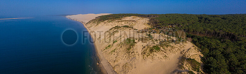 FRANCE. GIRONDE (33) ARCACHON BASIN  AERIAL VIEW OF TESTE DE BUCH  PYLA-SUR-MER  DUNE DU PILAT. FOREST AREA WHICH MOSTLY BURNED DOWN IN THE JULY 2022 FIRES