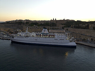 Malta-Valletta-Logos Hope-Floating Book Fair