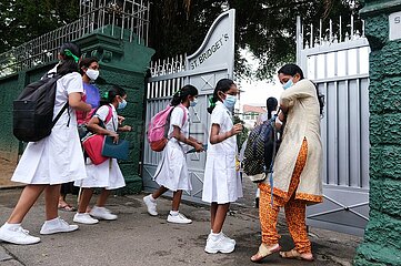 Sri Lanka-Colombo-School-Reopen