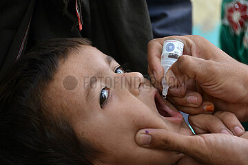 Afghanistan-Kandahar-Polio-Accacination