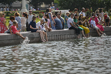 RUSSIA-MOSCOW-SUMMER-FOUNTAIN