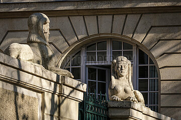France. Paris (75) (4th district). Hotel Fieubet (Massillon school)  at 2 and 2bis  quai des Celestins. Two sphinxes (queen-headed sphinxes) frame the entrance gate