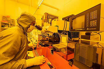 Deutschland  Hannover - Laboratorium fuer Nano- und Quantenengineering (LNQE)  interdisziplinaeres Forschungszentrum der Leibniz Universitaet Hannover
