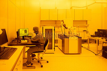 Deutschland  Hannover - Laboratorium fuer Nano- und Quantenengineering (LNQE)  interdisziplinaeres Forschungszentrum der Leibniz Universitaet Hannover