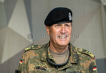 Deutschland  Warendorf - Generalleutnant Markus Laubenthal  stellvertretender Generalinspekteur der Bundeswehr  am Tag der Bundeswehr