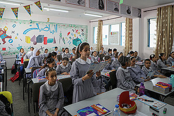 Midost-Gaza City-New Schuljahr