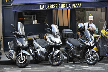 Paris (75) 4 EME Arrondissement. Parkpayant Pour Motos