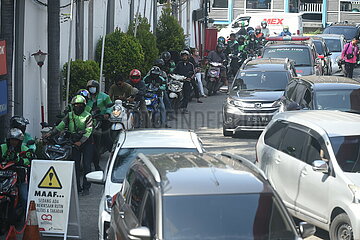 Indonesien-Jakarta-Gasolin-Preiswanderung