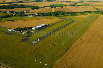 France  Essonne (91)  aerial view of Etampes-Montdesir aerodrome