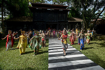 Indonesien-Süd-Tangerang-Kebaya-Fashion Show