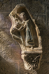 Frankreich. Auvergne. Haute-Loire (43) Chamalieres-sur-loire. In der Kirche Saint-Gilles begrüßt ein Heiliger  der einen Crozier in der Hand hat  die Seele eines Verstorbenen  der durch ein Kind vertreten wird